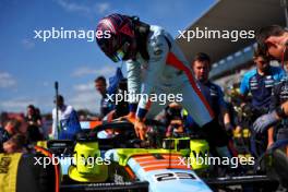 Alexander Albon (THA) Williams Racing FW45 on the grid. 24.09.2023. Formula 1 World Championship, Rd 17, Japanese Grand Prix, Suzuka, Japan, Race Day.