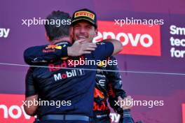 race winner Max Verstappen (NLD) Red Bull Racing celebrates on the podium with Christian Horner (GBR) Red Bull Racing Team Principal. 24.09.2023. Formula 1 World Championship, Rd 17, Japanese Grand Prix, Suzuka, Japan, Race Day.