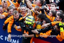 Lando Norris (GBR) McLaren MCL60 celebrates his second position with the team in parc ferme. 24.09.2023. Formula 1 World Championship, Rd 17, Japanese Grand Prix, Suzuka, Japan, Race Day.