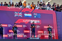 The podium (L to R): Christian Horner (GBR) Red Bull Racing Team Principal; Lando Norris (GBR) McLaren, second; Max Verstappen (NLD) Red Bull Racing, race winner; Oscar Piastri (AUS) McLaren, third. 24.09.2023. Formula 1 World Championship, Rd 17, Japanese Grand Prix, Suzuka, Japan, Race Day.