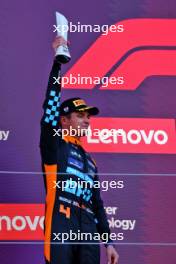 Lando Norris (GBR) McLaren celebrates his second position on the podium. 24.09.2023. Formula 1 World Championship, Rd 17, Japanese Grand Prix, Suzuka, Japan, Race Day.