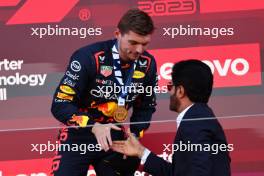 Max Verstappen (NLD) Red Bull Racing celebrates his pole position in qualifying parc ferme with Mohammed Bin Sulayem (UAE) FIA President. 24.09.2023. Formula 1 World Championship, Rd 17, Japanese Grand Prix, Suzuka, Japan, Race Day.