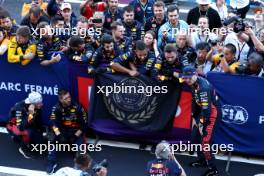 Race winner Max Verstappen (NLD) Red Bull Racing celebrates winning the Constructors' Championship with the team in parc ferme. 24.09.2023. Formula 1 World Championship, Rd 17, Japanese Grand Prix, Suzuka, Japan, Race Day.