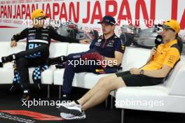 (L to R): Lando Norris (GBR) McLaren; Max Verstappen (NLD) Red Bull Racing; and Oscar Piastri (AUS) McLaren, in the post race FIA Press Conference. 24.09.2023. Formula 1 World Championship, Rd 17, Japanese Grand Prix, Suzuka, Japan, Race Day.