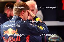 Max Verstappen (NLD) Red Bull Racing with Dr Helmut Marko (AUT) Red Bull Motorsport Consultant. 17.11.2023. Formula 1 World Championship, Rd 22, Las Vegas Grand Prix, Las Vegas, Nevada, USA, Qualifying Day.