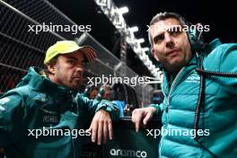 Fernando Alonso (ESP) Aston Martin F1 Team on the grid. 18.11.2023. Formula 1 World Championship, Rd 22, Las Vegas Grand Prix, Las Vegas, Nevada, USA, Race Day.