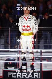Race winner Max Verstappen (NLD) Red Bull Racing on the podium. 18.11.2023. Formula 1 World Championship, Rd 22, Las Vegas Grand Prix, Las Vegas, Nevada, USA, Race Day.