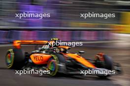 Lando Norris (GBR) McLaren MCL60. 16.11.2023. Formula 1 World Championship, Rd 22, Las Vegas Grand Prix, Las Vegas, Nevada, USA, Practice Day.