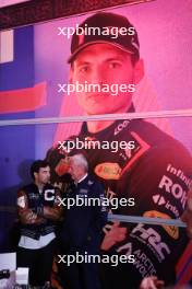 (L to R): Sergio Perez (MEX) Red Bull Racing with Dr Helmut Marko (AUT) Red Bull Motorsport Consultant. 16.11.2023. Formula 1 World Championship, Rd 22, Las Vegas Grand Prix, Las Vegas, Nevada, USA, Practice Day.