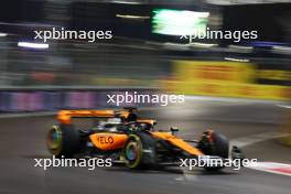 Oscar Piastri (AUS) McLaren MCL60. 16.11.2023. Formula 1 World Championship, Rd 22, Las Vegas Grand Prix, Las Vegas, Nevada, USA, Practice Day.