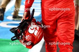 The helmet of Carlos Sainz Jr (ESP) Ferrari. 16.11.2023. Formula 1 World Championship, Rd 22, Las Vegas Grand Prix, Las Vegas, Nevada, USA, Practice Day.