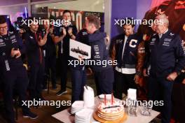 Christian Horner (GBR) Red Bull Racing Team Principal celebrates his 50th birthday with Max Verstappen (NLD) Red Bull Racing, Sergio Perez (MEX) Red Bull Racing, Dr Helmut Marko (AUT) Red Bull Motorsport Consultant, and the team. 16.11.2023. Formula 1 World Championship, Rd 22, Las Vegas Grand Prix, Las Vegas, Nevada, USA, Practice Day.