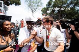 (L to R): Chris Rock (USA) Comedian with James Marsden (USA) Actor on the grid. 28.05.2023. Formula 1 World Championship, Rd 7, Monaco Grand Prix, Monte Carlo, Monaco, Race Day.