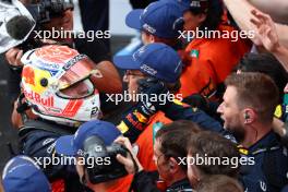 Race winner Max Verstappen (NLD) Red Bull Racing celebrates with the team in parc ferme. 28.05.2023. Formula 1 World Championship, Rd 7, Monaco Grand Prix, Monte Carlo, Monaco, Race Day.