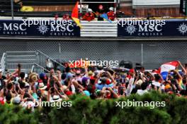 Race winner Max Verstappen (NLD) Red Bull Racing RB19 celebrates as he passes fans at the end of the race. 28.05.2023. Formula 1 World Championship, Rd 7, Monaco Grand Prix, Monte Carlo, Monaco, Race Day.