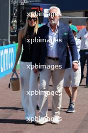 Lawrence Stroll (CDN) Aston Martin F1 Team Investor with his wife Raquel Stroll (BRA). 27.05.2023. Formula 1 World Championship, Rd 7, Monaco Grand Prix, Monte Carlo, Monaco, Qualifying Day.