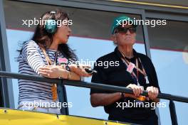 (L to R): Catherine Zeta-Jones (GBR) Actress with her husband Michael Douglas (USA) Actor. 27.05.2023. Formula 1 World Championship, Rd 7, Monaco Grand Prix, Monte Carlo, Monaco, Qualifying Day.