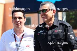 Guenther Steiner (ITA) Haas F1 Team Prinicipal with Liam Parker (GBR) F1 Director of Communications and Corporate Relations. 27.05.2023. Formula 1 World Championship, Rd 7, Monaco Grand Prix, Monte Carlo, Monaco, Qualifying Day.