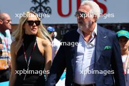 Lawrence Stroll (CDN) Aston Martin F1 Team Investor with his wife Raquel Stroll (BRA). 27.05.2023. Formula 1 World Championship, Rd 7, Monaco Grand Prix, Monte Carlo, Monaco, Qualifying Day.