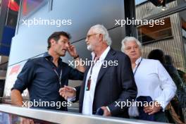 (L to R): Mark Webber (AUS) Channel 4 Presenter with Flavio Briatore (ITA). 28.05.2023. Formula 1 World Championship, Rd 7, Monaco Grand Prix, Monte Carlo, Monaco, Race Day.