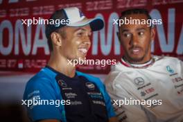 (L to R): Alexander Albon (THA) Williams Racing and Lewis Hamilton (GBR) Mercedes AMG F1 in the FIA Press Conference. 25.05.2023. Formula 1 World Championship, Rd 7, Monaco Grand Prix, Monte Carlo, Monaco, Preparation Day.