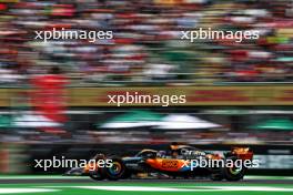 Oscar Piastri (AUS) McLaren MCL60. 27.10.2023. Formula 1 World Championship, Rd 20, Mexican Grand Prix, Mexico City, Mexico, Practice Day.