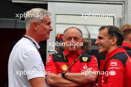 (L to R): David Coulthard (GBR) Red Bull Racing and Scuderia Toro Advisor / Channel 4 F1 Commentator with Frederic Vasseur (FRA) Ferrari Team Principal and Marc Gene (ESP) Ferrari Test Driver. 27.10.2023. Formula 1 World Championship, Rd 20, Mexican Grand Prix, Mexico City, Mexico, Practice Day.