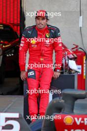 Carlos Sainz Jr (ESP) Ferrari in qualifying parc ferme. 28.10.2023. Formula 1 World Championship, Rd 20, Mexican Grand Prix, Mexico City, Mexico, Qualifying Day.
