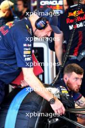 Adrian Newey (GBR) Red Bull Racing Chief Technical Officer checks the Red Bull Racing RB19 front suspension. 05.05.2023. Formula 1 World Championship, Rd 5, Miami Grand Prix, Miami, Florida, USA, Practice Day.