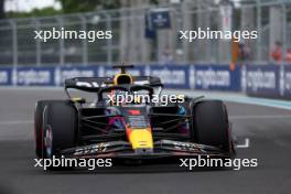 Max Verstappen (NLD) Red Bull Racing RB19 on the grid. 07.05.2023. Formula 1 World Championship, Rd 5, Miami Grand Prix, Miami, Florida, USA, Race Day.