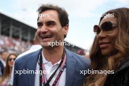 Roger Federer (SUI) Tennis Player with Serena Williams (USA) Tennis Player on the grid. 07.05.2023. Formula 1 World Championship, Rd 5, Miami Grand Prix, Miami, Florida, USA, Race Day.