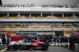 Zhou Guanyu (CHN) Alfa Romeo F1 Team C43 on the grid. 07.05.2023. Formula 1 World Championship, Rd 5, Miami Grand Prix, Miami, Florida, USA, Race Day.