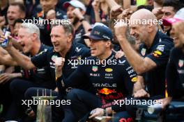 Race winner Max Verstappen (NLD) Red Bull Racing celebrates with the team. 07.05.2023. Formula 1 World Championship, Rd 5, Miami Grand Prix, Miami, Florida, USA, Race Day.