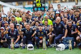Max Verstappen (NLD) Red Bull Racing celebrates a 1-2 finish with the team. 07.05.2023. Formula 1 World Championship, Rd 5, Miami Grand Prix, Miami, Florida, USA, Race Day.
