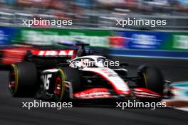 Kevin Magnussen (DEN) Haas VF-23. 07.05.2023. Formula 1 World Championship, Rd 5, Miami Grand Prix, Miami, Florida, USA, Race Day.