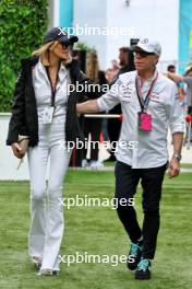 Tommy Hilfiger (USA) with his wife Dee Hilfiger (USA). 07.05.2023. Formula 1 World Championship, Rd 5, Miami Grand Prix, Miami, Florida, USA, Race Day.
