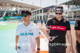 Zhou Guanyu (CHN) Alfa Romeo F1 Team walks the circuit with the team. 04.05.2023. Formula 1 World Championship, Rd 5, Miami Grand Prix, Miami, Florida, USA, Preparation Day.