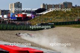 Nico Hulkenberg (GER) Haas VF-23 runs off in the first practice session. 25.08.2023. Formula 1 World Championship, Rd 14, Dutch Grand Prix, Zandvoort, Netherlands, Practice Day.