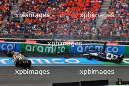 Oscar Piastri (AUS) McLaren MCL60 and Daniel Ricciardo (AUS) AlphaTauri AT04 crashed in the second practice session. 25.08.2023. Formula 1 World Championship, Rd 14, Dutch Grand Prix, Zandvoort, Netherlands, Practice Day.
