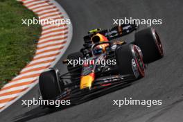 Sergio Perez (MEX) Red Bull Racing RB19. 27.08.2023. Formula 1 World Championship, Rd 14, Dutch Grand Prix, Zandvoort, Netherlands, Race Day.