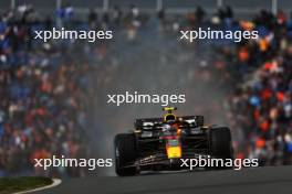 Sergio Perez (MEX) Red Bull Racing RB19. 26.08.2023. Formula 1 World Championship, Rd 14, Dutch Grand Prix, Zandvoort, Netherlands, Qualifying Day.