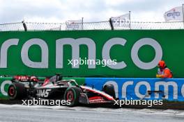 Kevin Magnussen (DEN) Haas VF-23 crashed in the third practice session. 26.08.2023. Formula 1 World Championship, Rd 14, Dutch Grand Prix, Zandvoort, Netherlands, Qualifying Day.