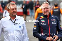 (L to R): Steve Nielsen (GBR) FIA Sporting Director with Jonathan Wheatley (GBR) Red Bull Racing Team Manager. 27.08.2023. Formula 1 World Championship, Rd 14, Dutch Grand Prix, Zandvoort, Netherlands, Race Day.