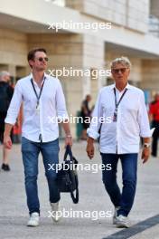 (L to R): Carsten Tilke (GER) Circuit Designer with his father Hermann Tilke (GER) Circuit Designer. 06.10.2023 Formula 1 World Championship, Rd 18, Qatar Grand Prix, Doha, Qatar, Qualifying Day.