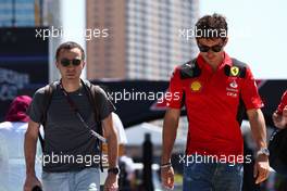 (L to R): Nicolas Todt (FRA) Driver Manager with Charles Leclerc (MON) Ferrari. 17.03.2023. Formula 1 World Championship, Rd 2, Saudi Arabian Grand Prix, Jeddah, Saudi Arabia, Practice Day.