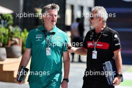 (L to R): Andy Stevenson (GBR) Aston Martin F1 Team Manager with Beat Zehnder (SUI) Alfa Romeo F1 Sporting Director. 17.03.2023. Formula 1 World Championship, Rd 2, Saudi Arabian Grand Prix, Jeddah, Saudi Arabia, Practice Day.