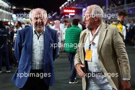 David Richards (GBR) CEO Prodrive (Left) on the grid. 19.03.2023. Formula 1 World Championship, Rd 2, Saudi Arabian Grand Prix, Jeddah, Saudi Arabia, Race Day.