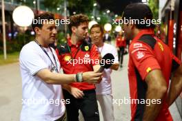 Will Buxton (GBR) F1 Digital Presenter with Carlos Sainz Jr (ESP) Ferrari. 15.09.2023. Formula 1 World Championship, Rd 16, Singapore Grand Prix, Marina Bay Street Circuit, Singapore, Practice Day.