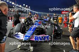 Esteban Ocon (FRA) Alpine F1 Team A523 on the grid. 17.09.2023. Formula 1 World Championship, Rd 16, Singapore Grand Prix, Marina Bay Street Circuit, Singapore, Race Day.