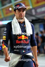 Sergio Perez (MEX) Red Bull Racing on the grid. 17.09.2023. Formula 1 World Championship, Rd 16, Singapore Grand Prix, Marina Bay Street Circuit, Singapore, Race Day.